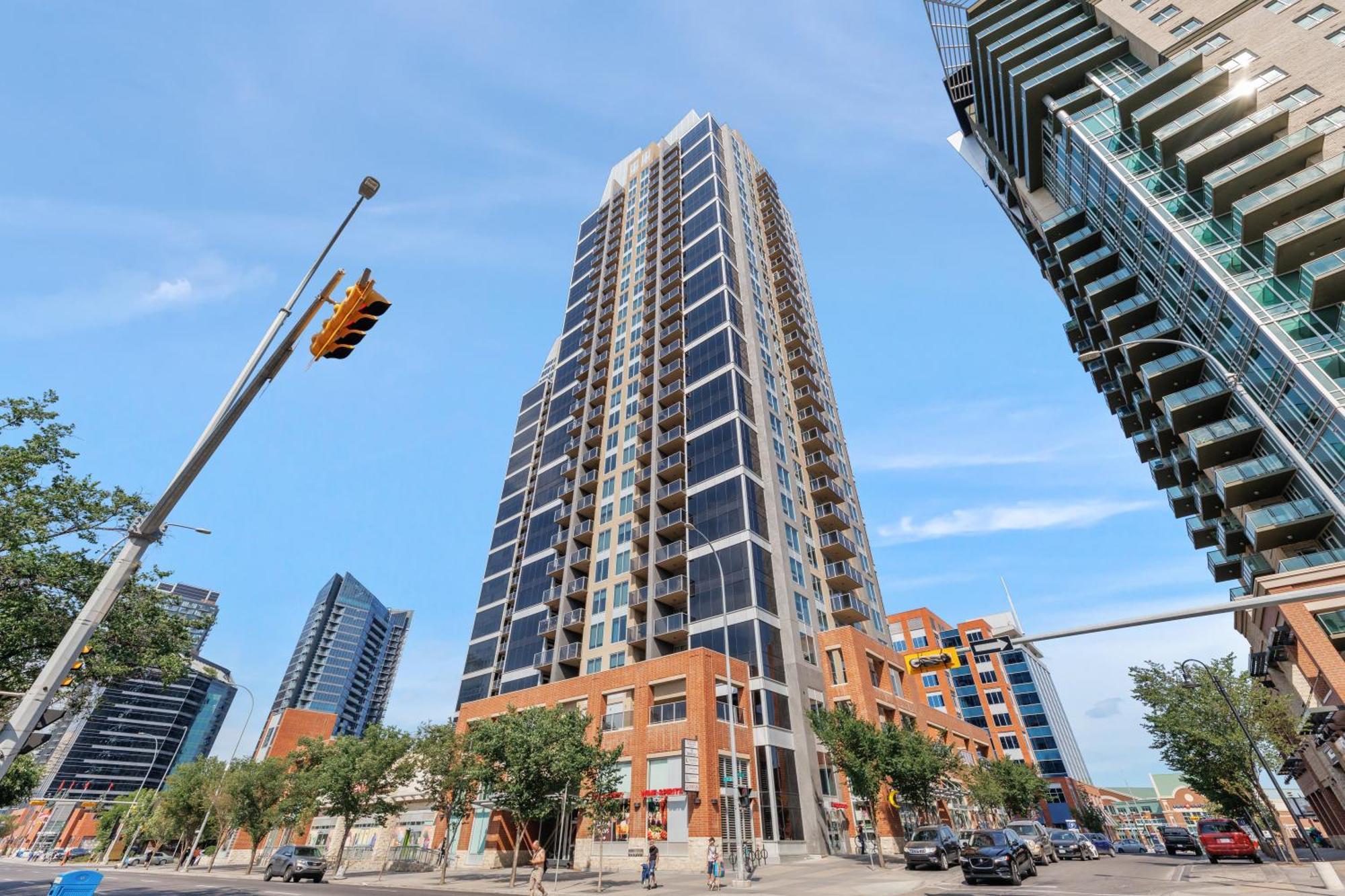 Heart Of Downtown Calgary Spacious Luxury Condo With Stunning Views And Premium Amenities Екстер'єр фото
