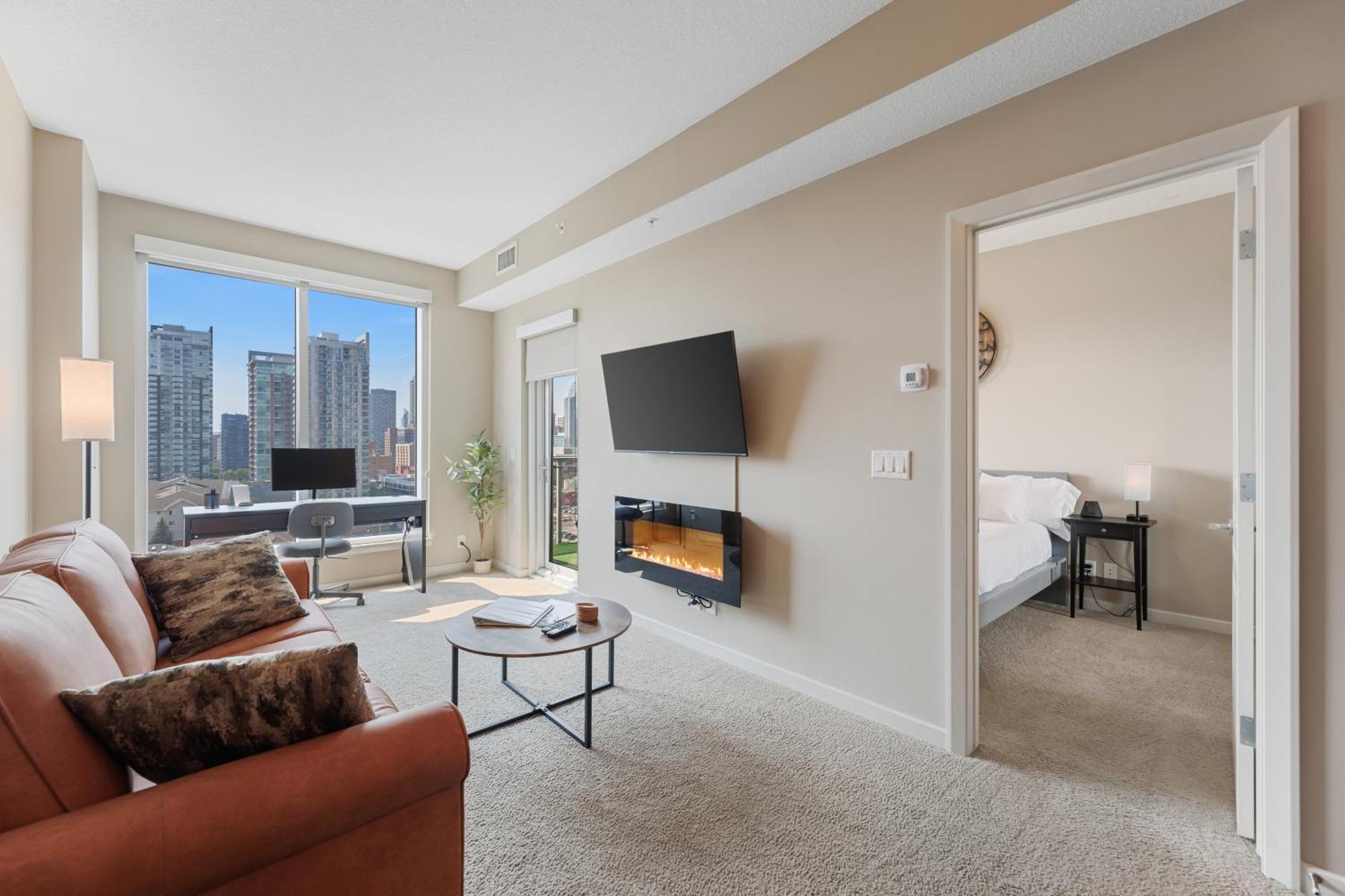 Heart Of Downtown Calgary Spacious Luxury Condo With Stunning Views And Premium Amenities Екстер'єр фото